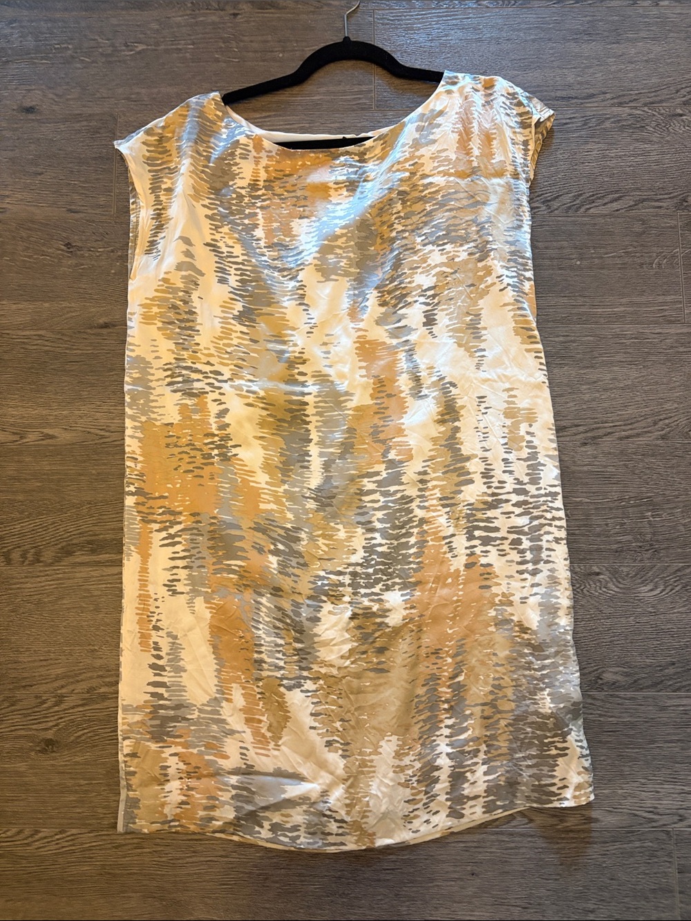 100% Silk Dress Club Monaco midi fully lined